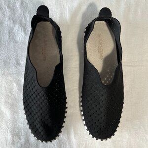 Isle Jacobsen Black Slip on.  Size 36